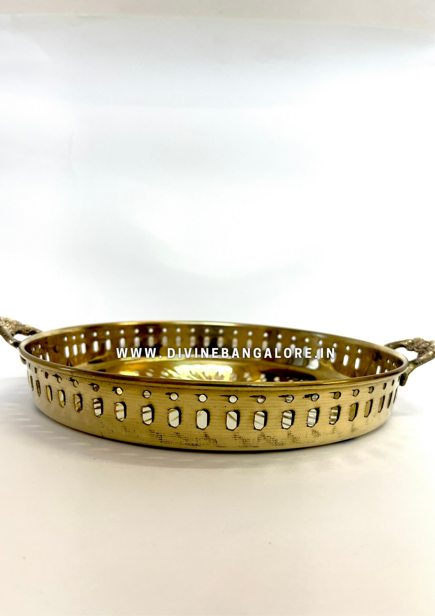 Home Décor/Pooja Brass Thali/Tray with handle