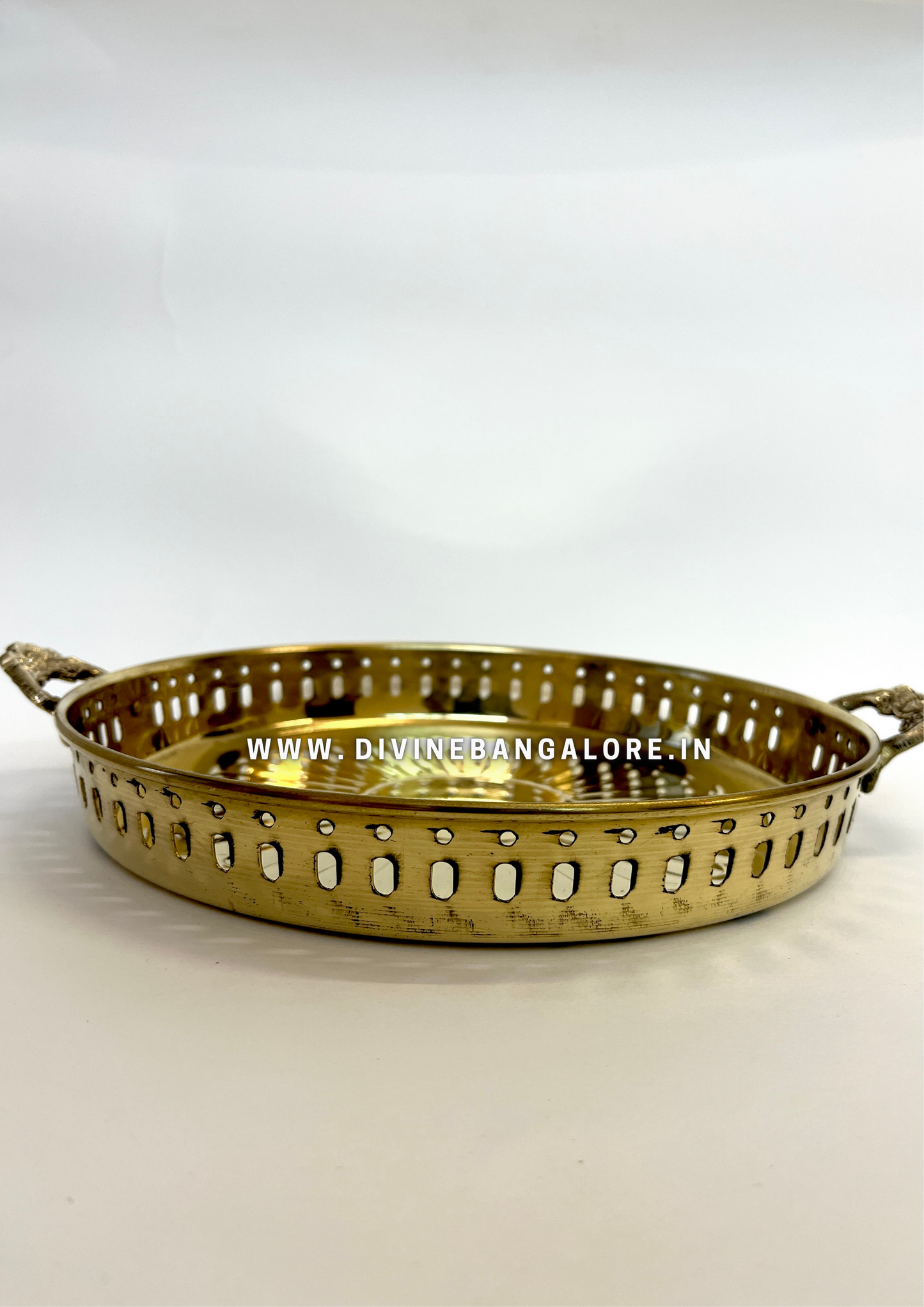Home Décor/Pooja Brass Thali/Tray with handle