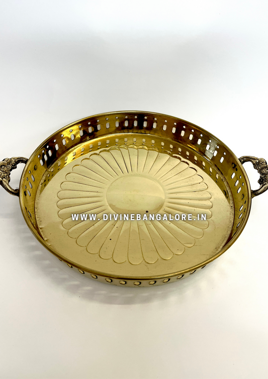 Home Décor/Pooja Brass Thali/Tray with handle